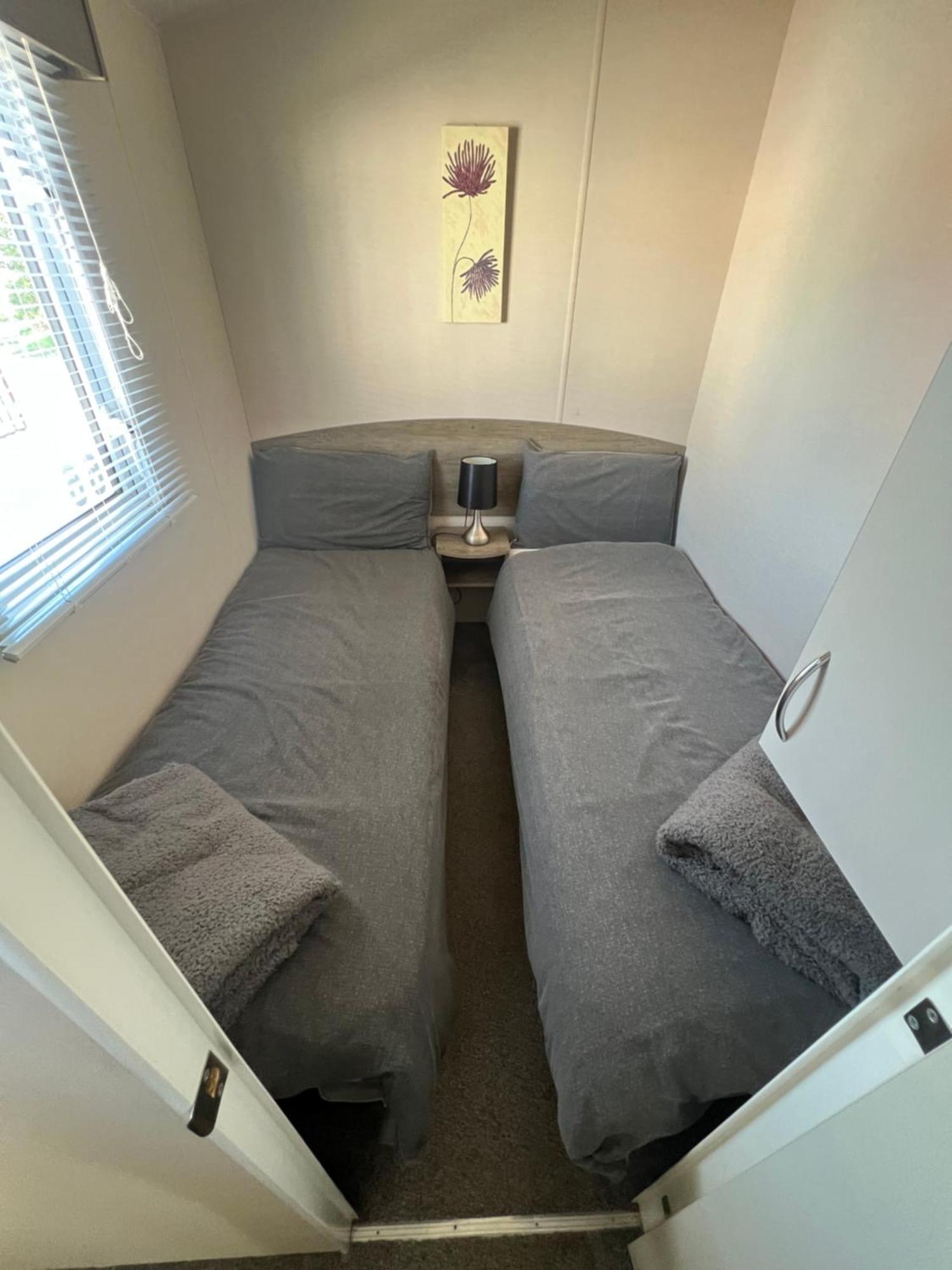 3 Bedroom Modern Caravan Sleeps Up To 8 ميلوم المظهر الخارجي الصورة